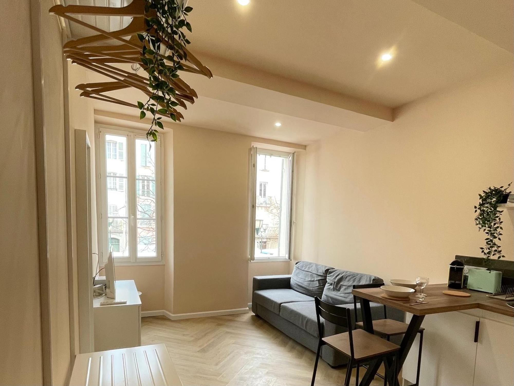 Studio Malibu Central, Lumineux Et Confortable Apartment Hyeres Luaran gambar